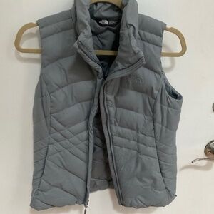 Woman’s xs down north face vest